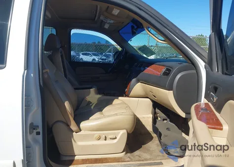 2007 Chevrolet Suburban 1500 Ltz from USA, damaged, VIN 3GNFC16J37G246478